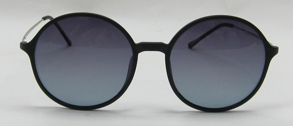 37043 C22 -Gradient Smoke