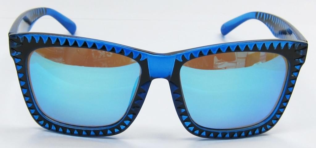 37046 C6 -ICE BLUE REVO 