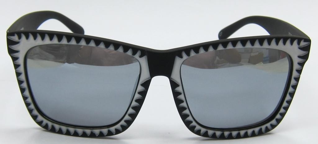 37046 C7 -Silver Revo